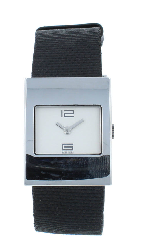 Pre-Owned Gucci 4900L Quartz Steel 23mm White Dial Textile Strap Ladies Watch